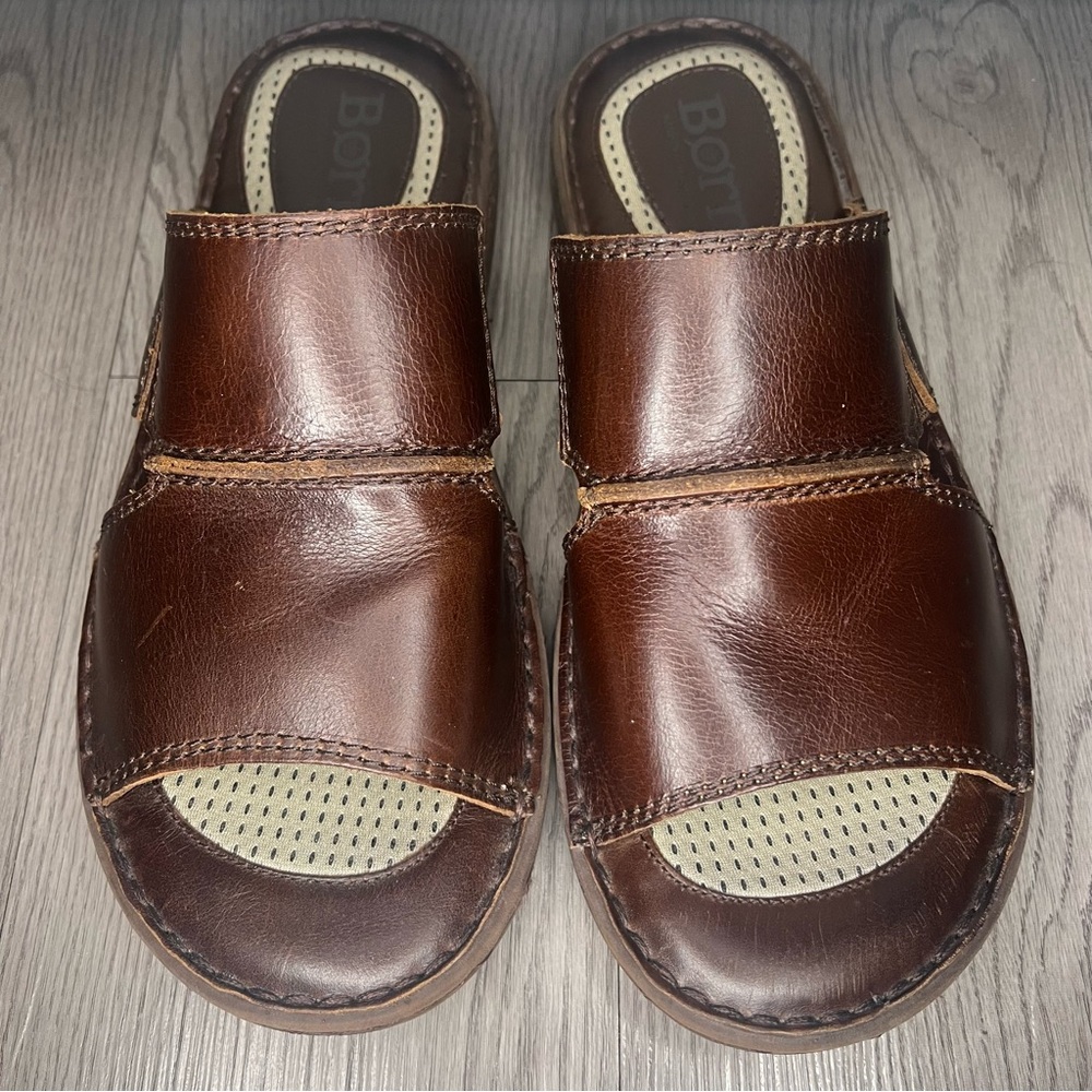 born leather sandals men’s size 10 M dark brown born Flores